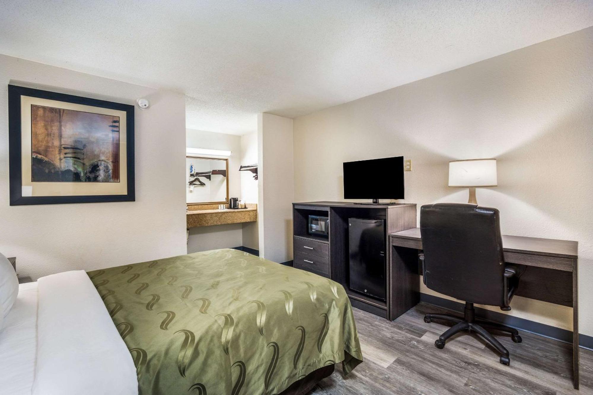 Quality Inn Columbia Airport West Columbia Bagian luar foto