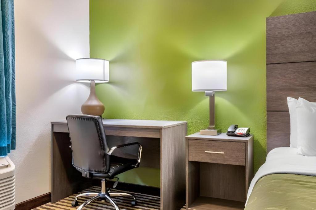 Quality Inn Columbia Airport West Columbia Bagian luar foto
