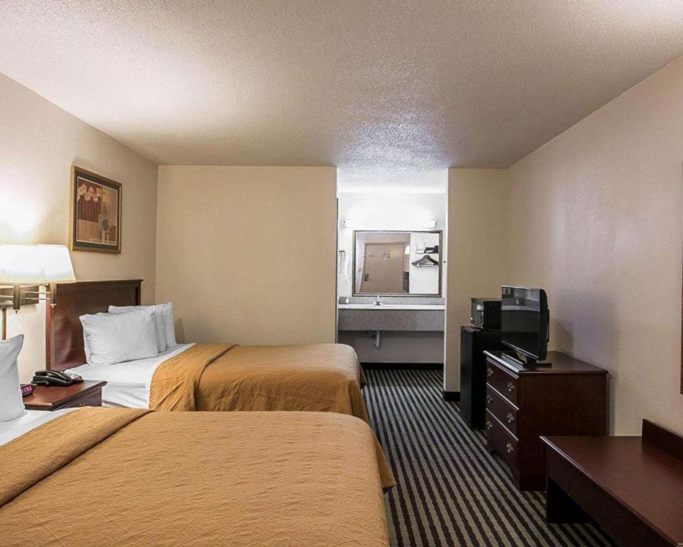 Quality Inn Columbia Airport West Columbia Bagian luar foto