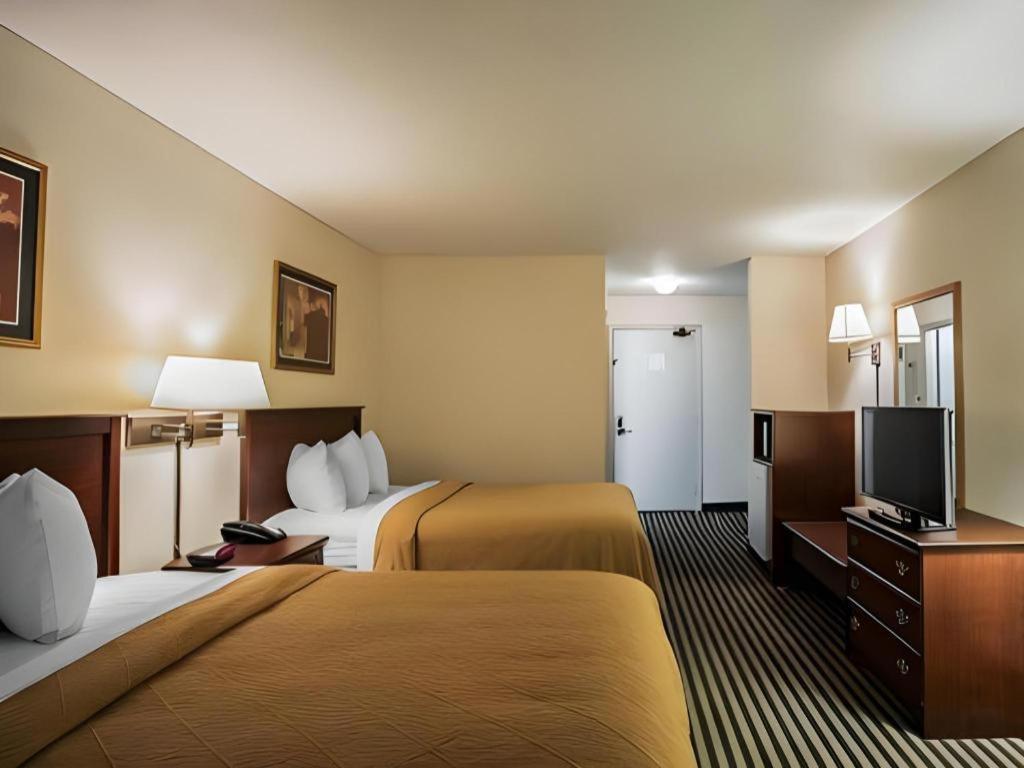 Quality Inn Columbia Airport West Columbia Bagian luar foto